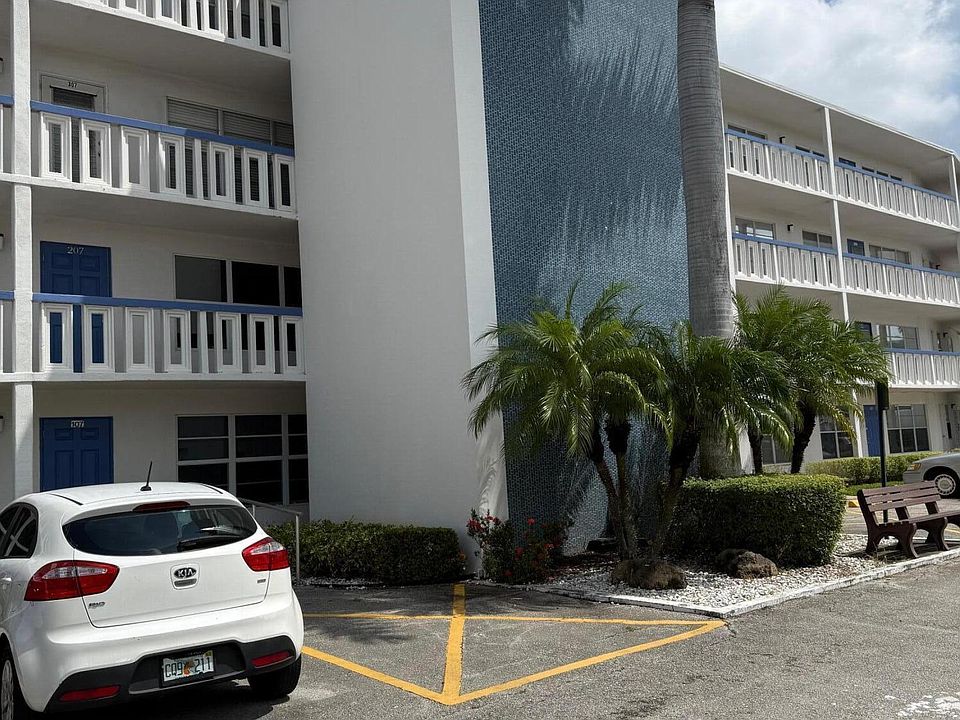 1st image of 407 GREENBRIER A