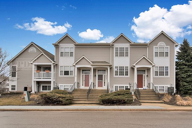 1st image of 2723 Shelly Ln