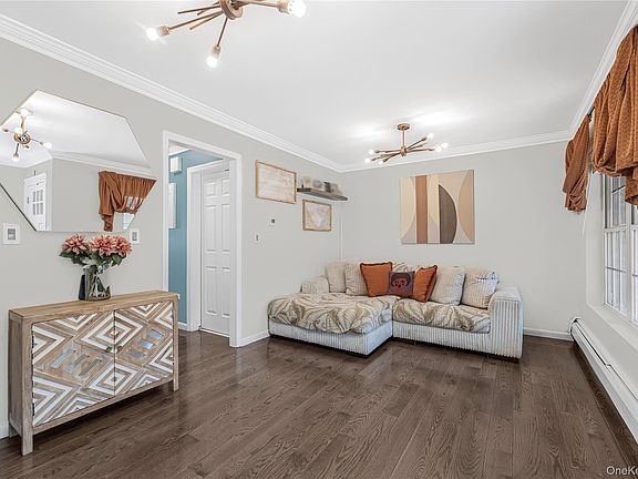 4th image of 451 E 3rd Street