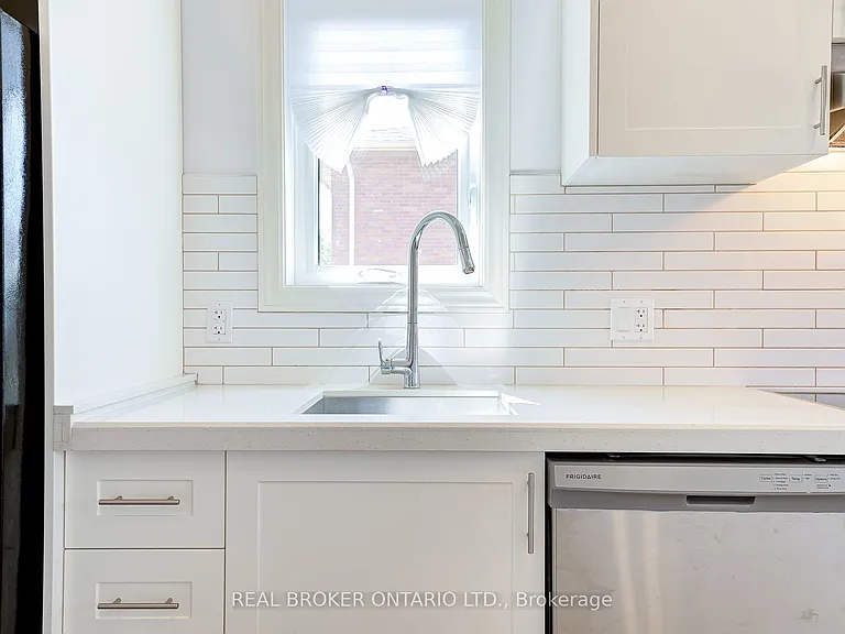 164 Heiman St #9B — Photo 12