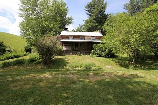 1st image of 815 Grassy Knob Ln