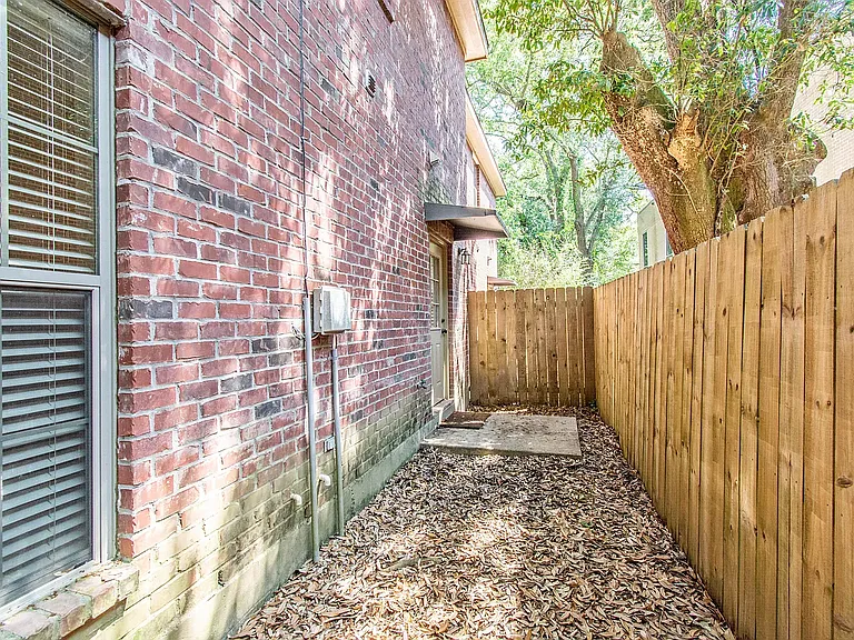 120 Deraney Ln — Photo 18