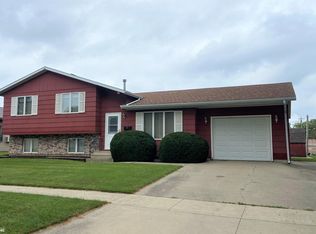 1115 E Linden St, Algona, IA 50511