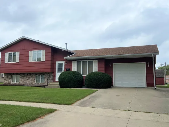1115 E Linden St, Algona, IA 50511