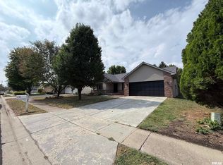 3705 Windshire Dr, Springfield, IL 62704