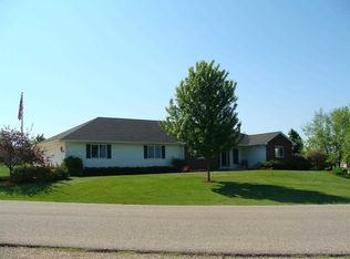 3253 Conservancy Estates Ln, Sun Prairie, WI 53590