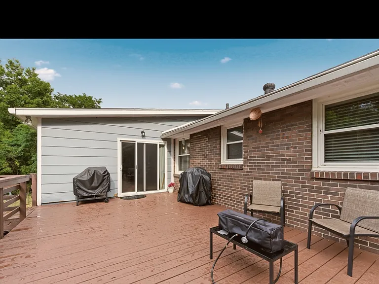 316 Estate Dr — Photo 11