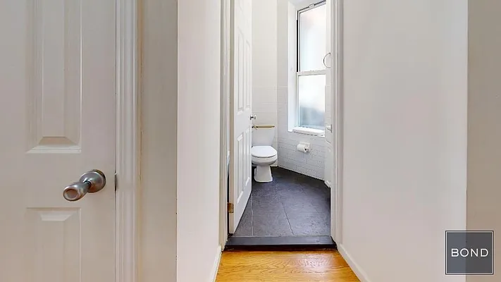 Rented by Bond New York | media 7