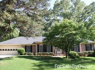 3606 Starwood Trl, Lilburn, GA 30047