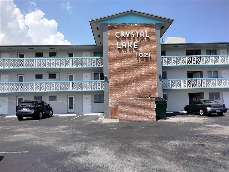 1st image of 1021 Crystal Lake Dr APT 107