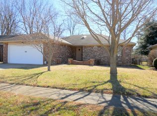 802 W Lois St, Springfield, MO 65807