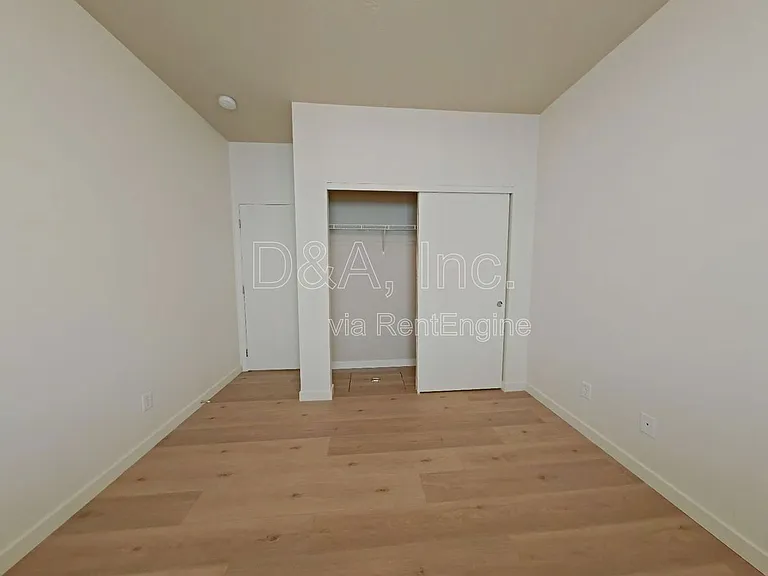4373 Mackinaw Ave SE — Photo 15