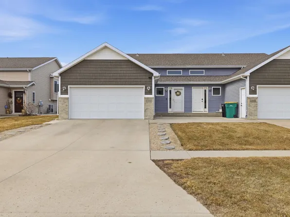 1332 4th St NW, West Fargo, ND 58078