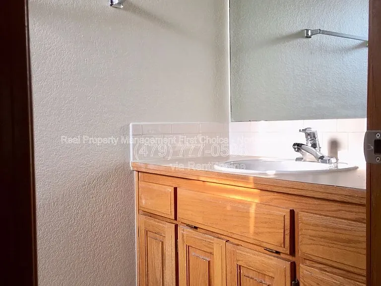 4433 W Cheyenne Dr — Photo 10