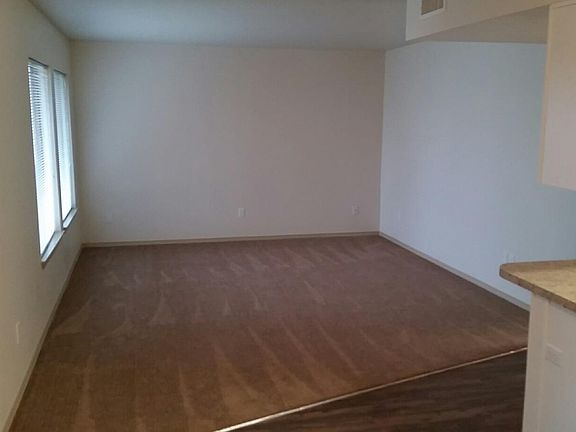 Spacious Living Room Cedars Apts