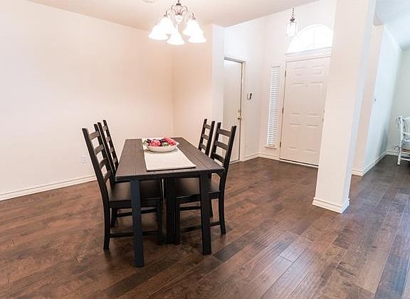 5th image of 2604 Grist Ln