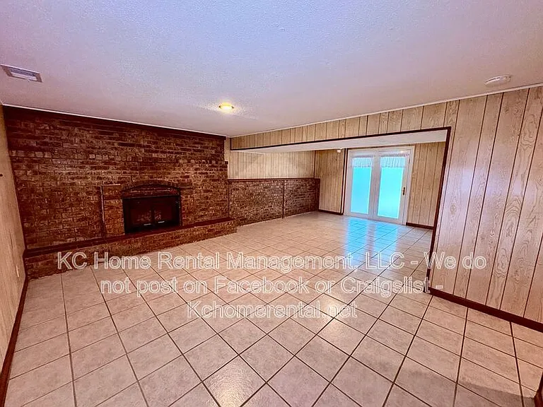 6012 Noland Rd — Photo 31