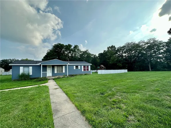 404 Smith Ave, Westville, IL 61883