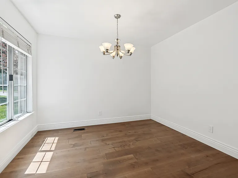 1241 Cambridge Ct — Photo 38
