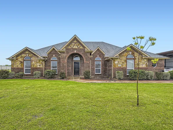 7110 Millcreek Ct, Sanger, TX 76266