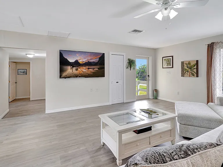 16360 N Oleander Dr — Photo 5
