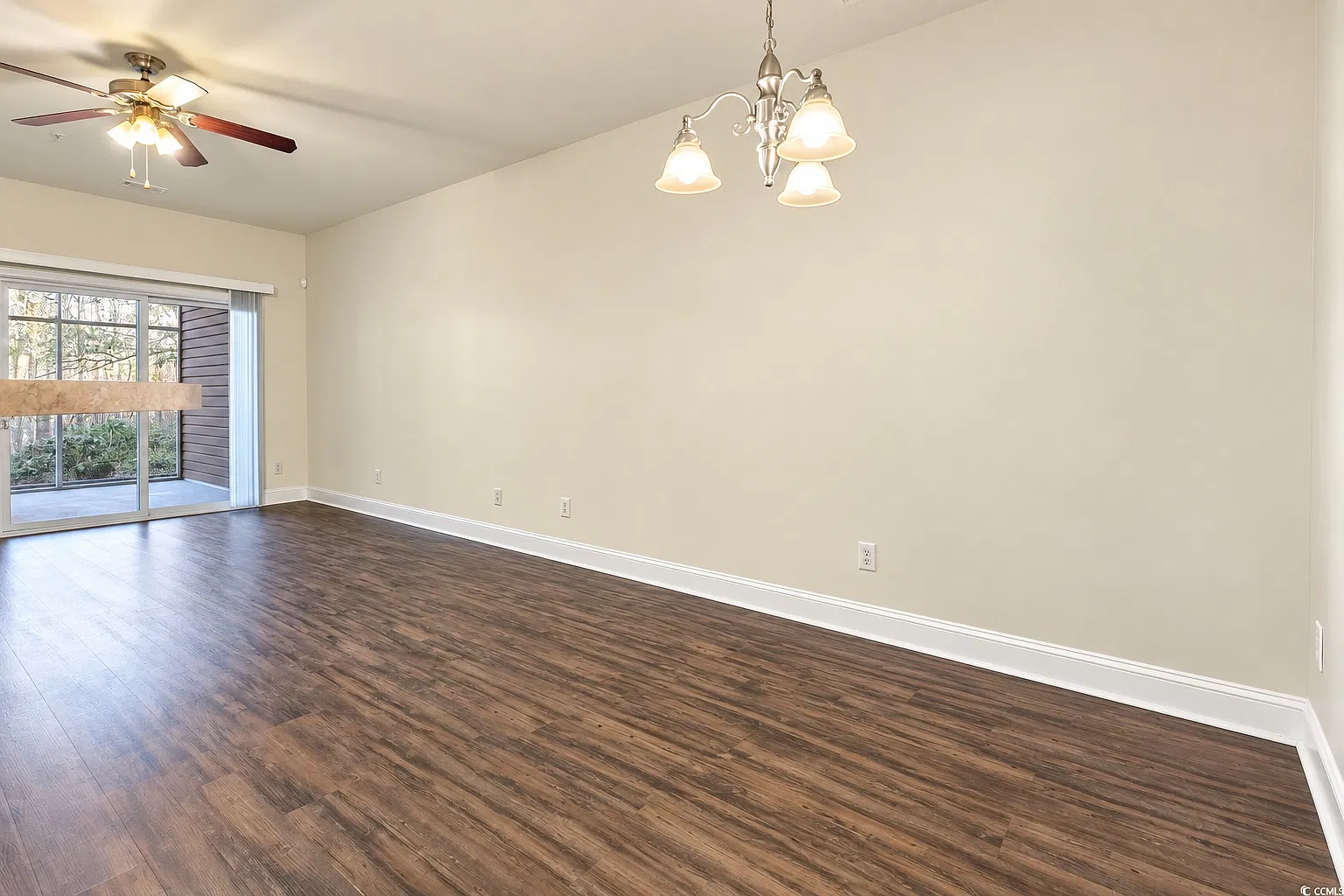 210 Portsmith Dr — Photo 2