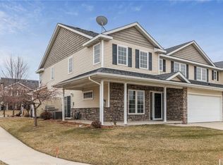 15592 Buena Vista Ln, Clive, IA 50325