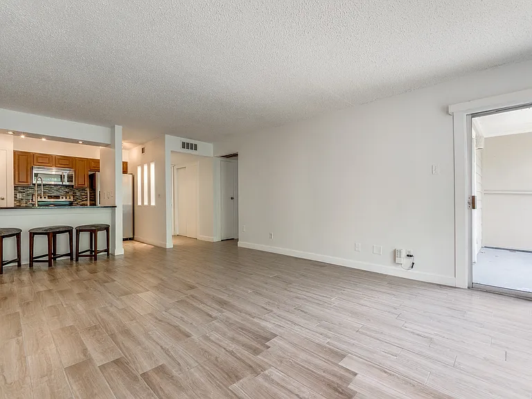 4851 Cedar Springs Rd #190 — Photo 7