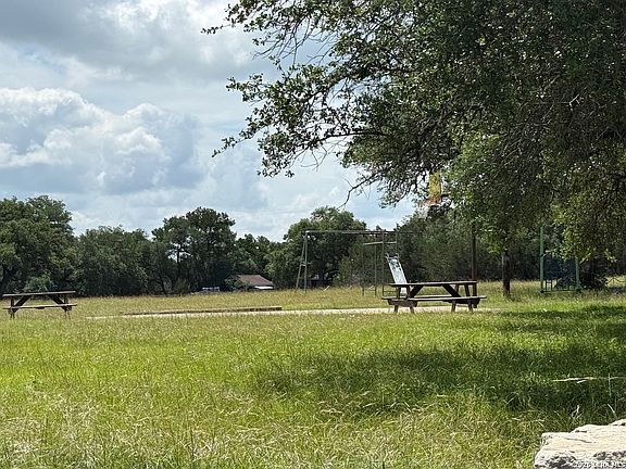 4th image of 2424 Cypress Gardens Blvd