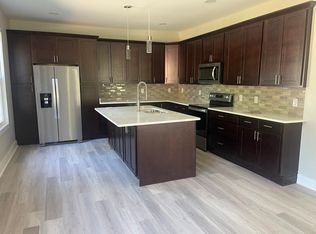 132 Coles Ferry Rd, Gallatin, TN 37066