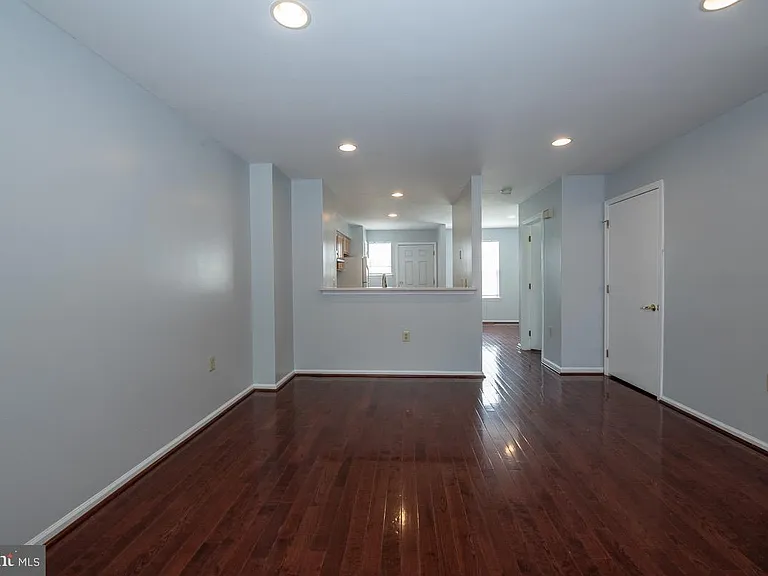 1216 Ogden St — Photo 6