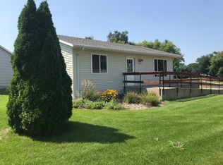 1217 N Homestead Cir, Sioux Falls, SD 57103