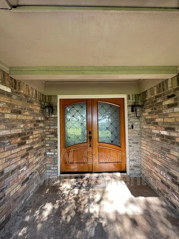 5 bed, 3.0 bath, 3441 sqft, $3,345 — Photo 3