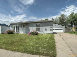 1209 Woodlawn Dr, Rapid City, SD 57701