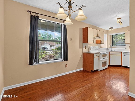 4th image of 11522 SWEETWATER OAKS Drive W