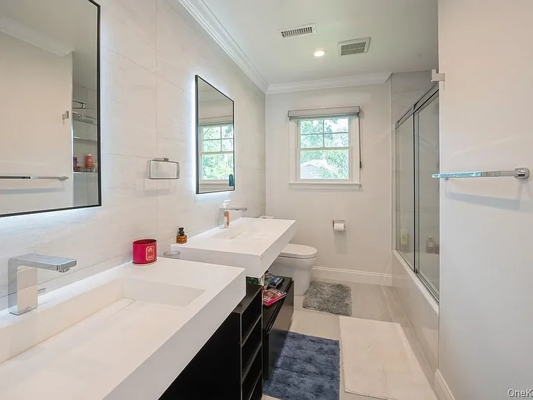 24 Sleepy Hollow Rd — Photo 17