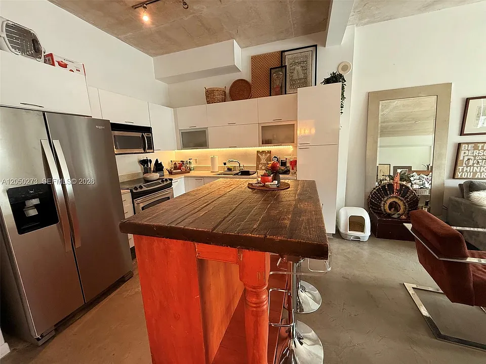 234 NE 3rd St #305