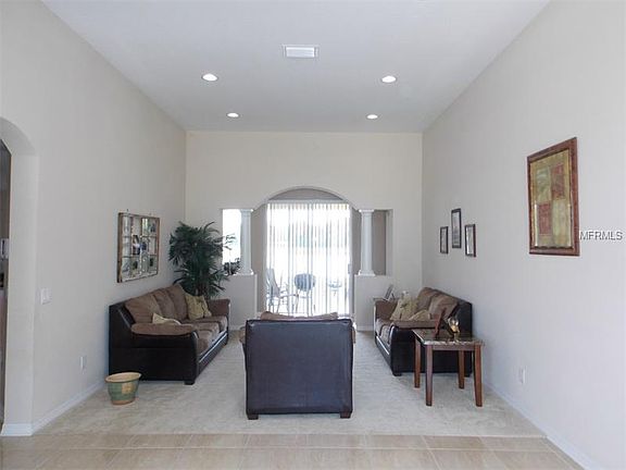 3rd image of 7752 Crescent Palm Dr