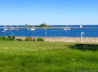 85 Armitage Dr, Bridgeport, CT 06605