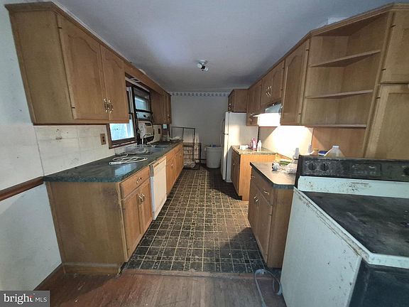 5th image of 570 Mullen Hollow Rd