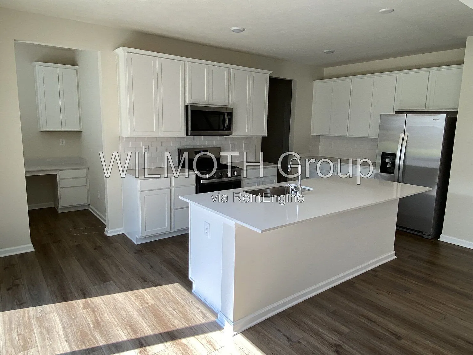 4 bed, 2.5 bath, 2451 sqft, $2,800 — Photo 4