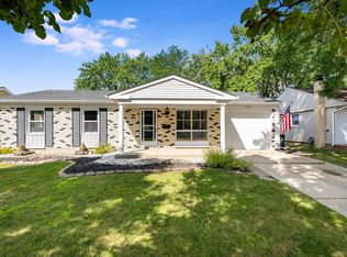 112 Villa Rd, Streamwood, IL 60107