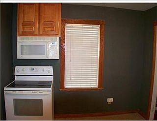 5th image of 808 NW B St