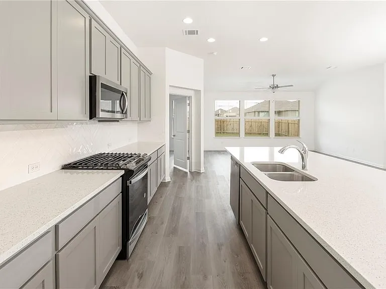 220 Tanda Ln — Photo 4