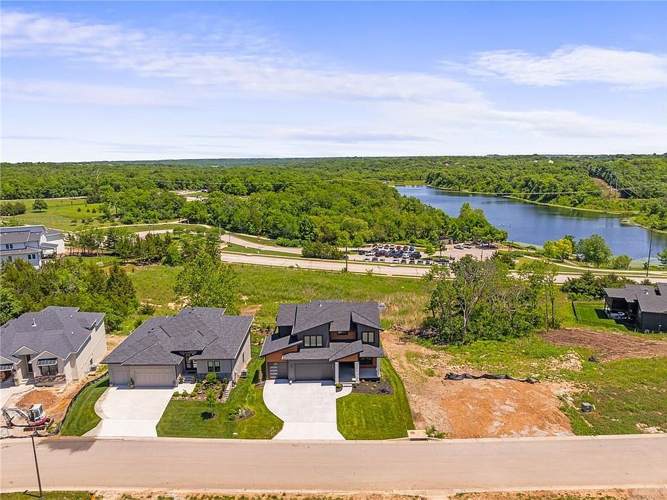 22364 W 90th Ter, Lenexa, KS 66227 | MLS #2621922 | Zillow