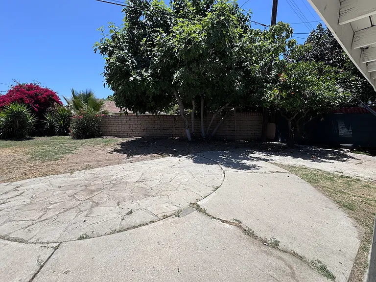 17738 Lanark St — Photo 19