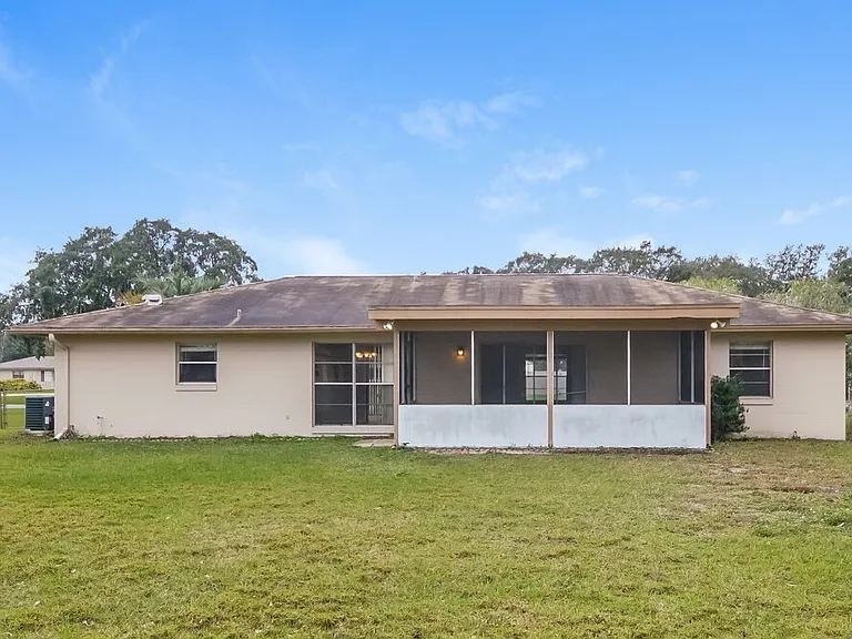 2141 Kendall Ct — Photo 14