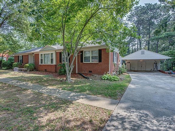 5th image of 506 Hawthorne Ln