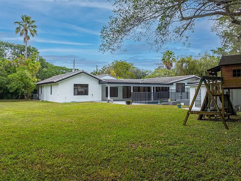 13401 SW 83rd Ave — Photo 80