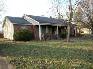 17297 Freemanspur Rd, Herrin, IL 62948